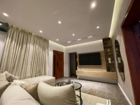 Lé Boa’s Apartment